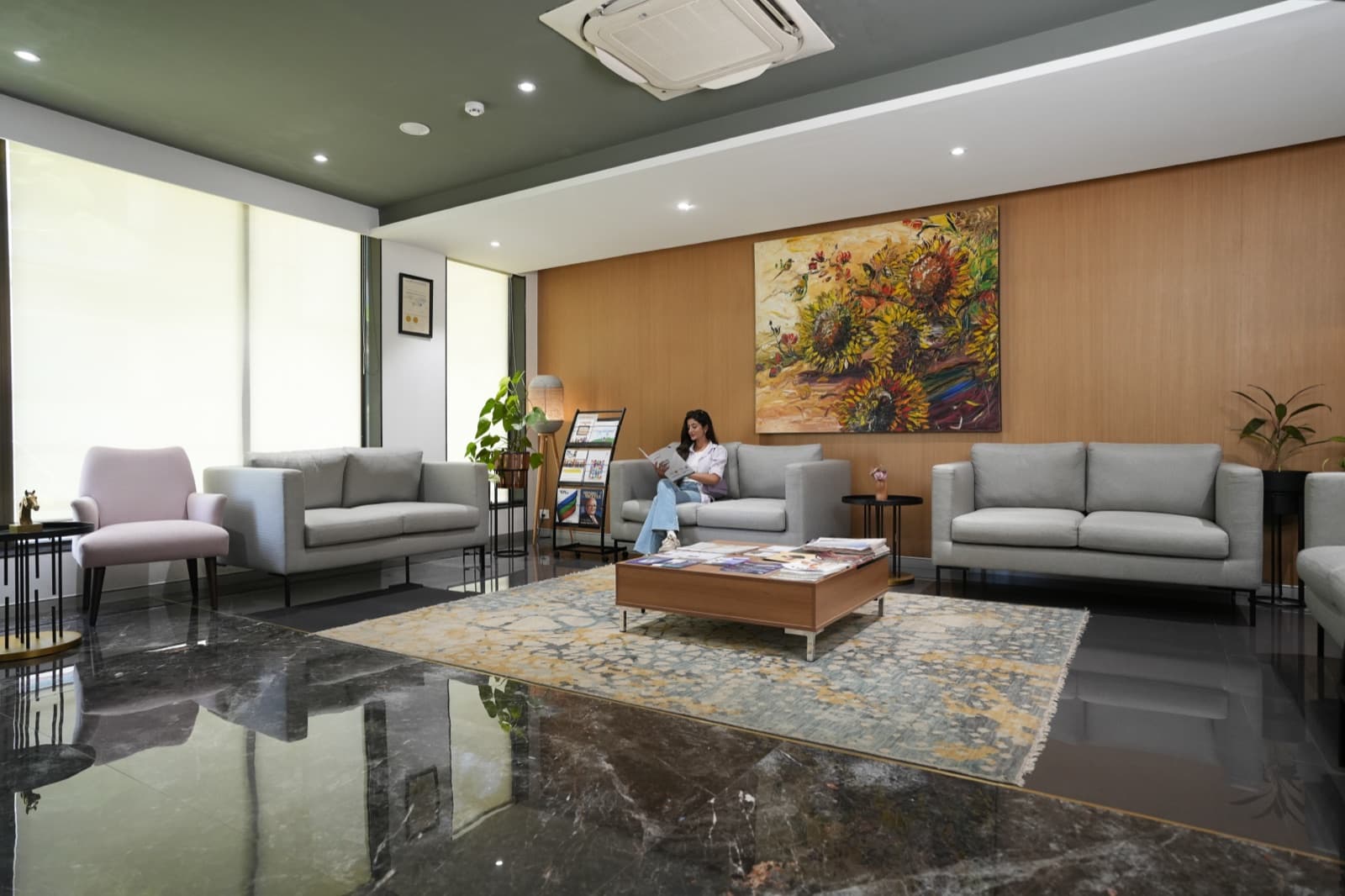 The Samarpan Health reception lounge at Baldota Bhavan, Churchgate